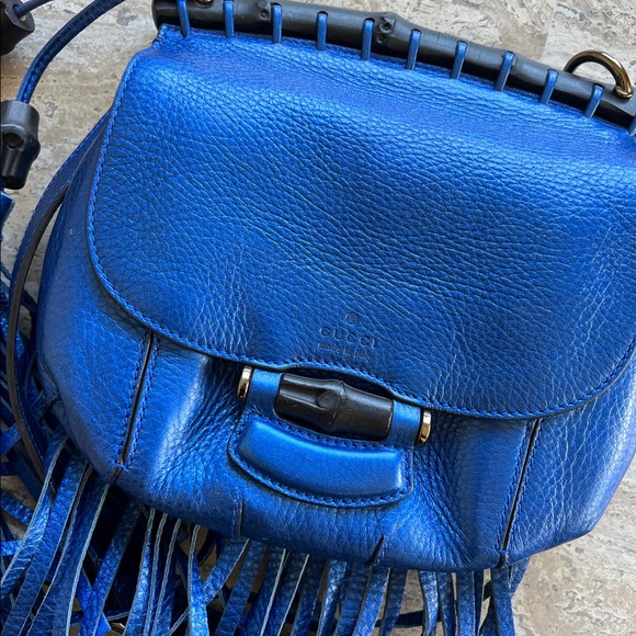 Gucci Nouveau Fringe Blue Pebbled Leather Cross Body Bag - Picture 3 of 8